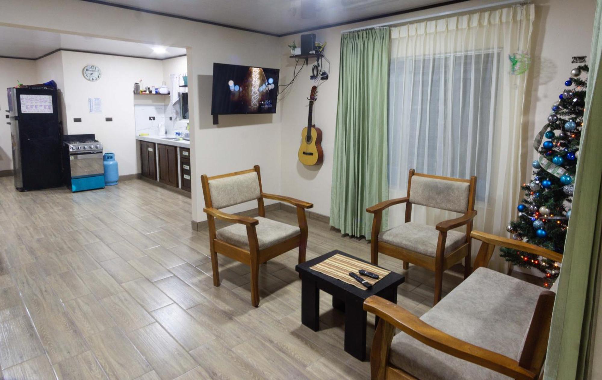 La Fortuna Argdivan Hostel מראה חיצוני תמונה